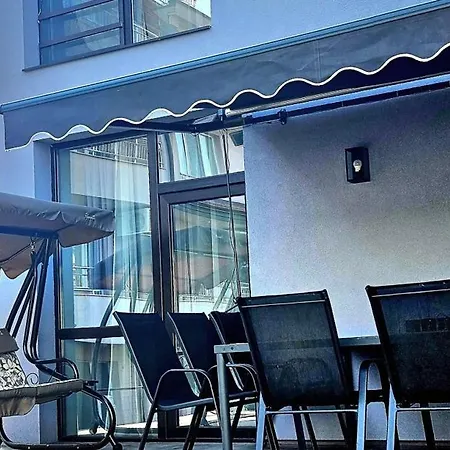 омния Апартамент *